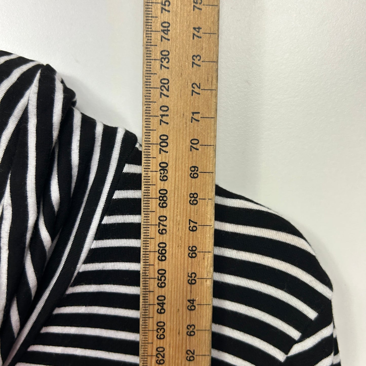Threadz Top Size 16 XL Black White Striped Long Sleeve Cowl Neck