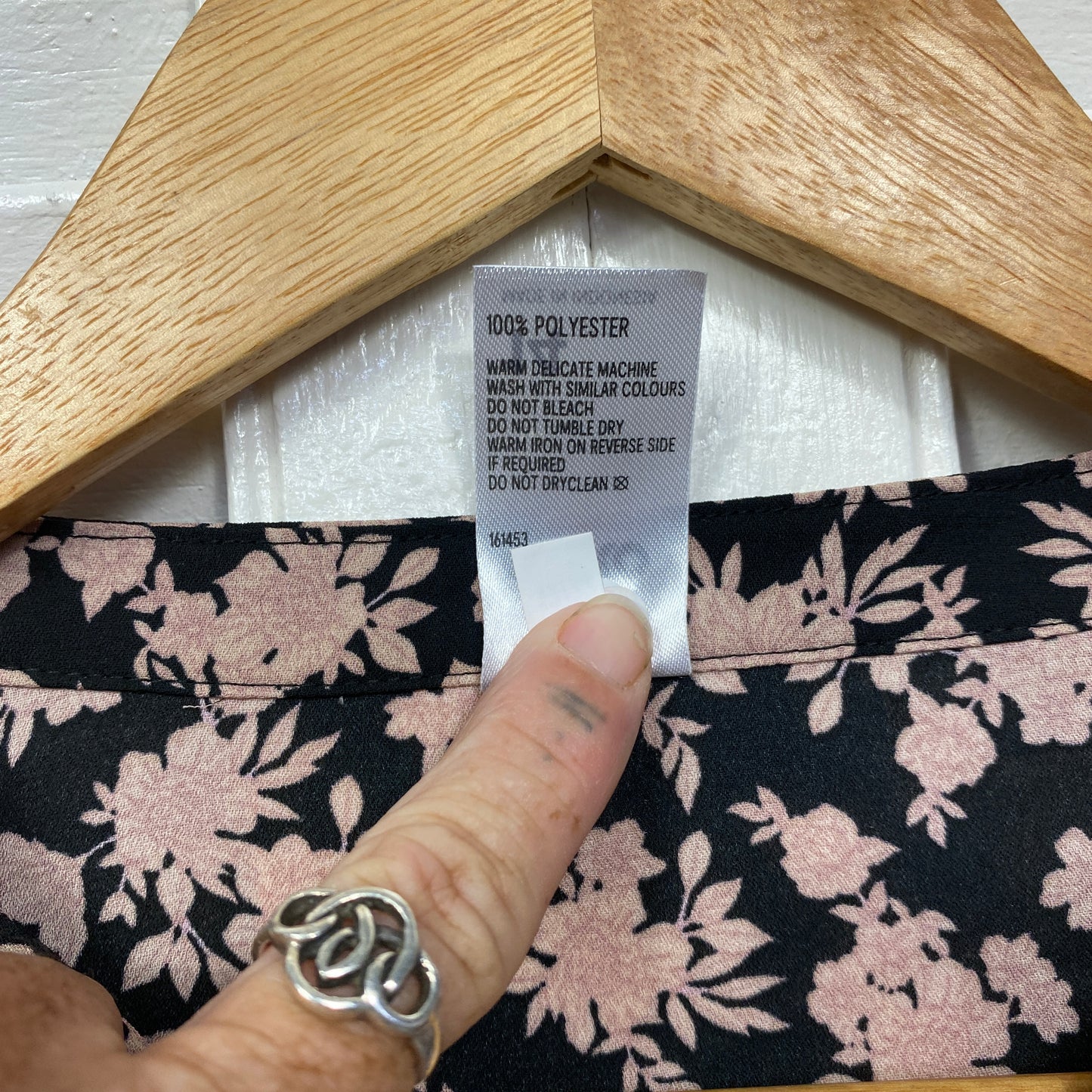 Anko Top Size 14 Long Sleeve Black Floral