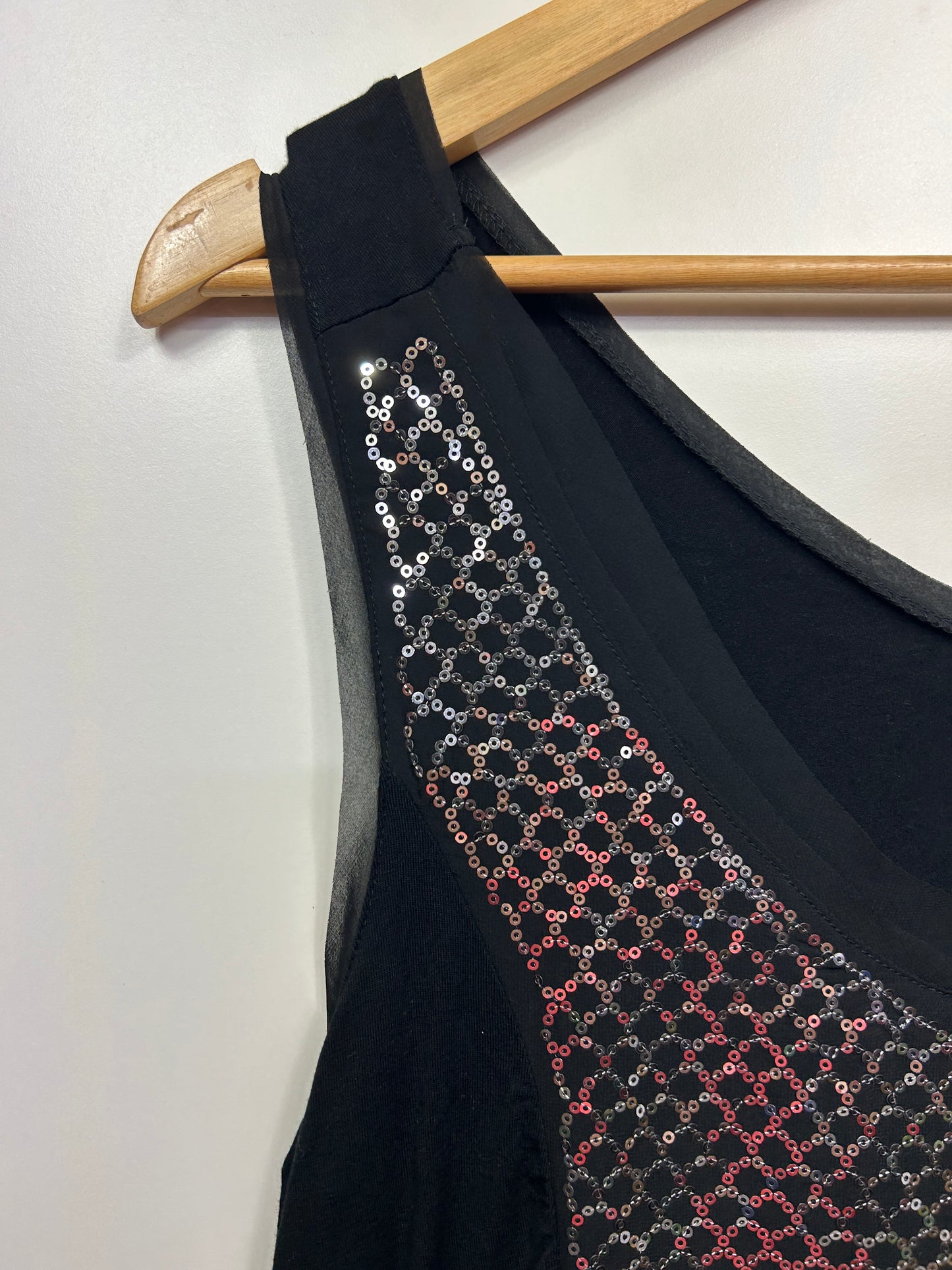 Cupio Top Size Large 14 Black Sleeveless Sequins Cocktail