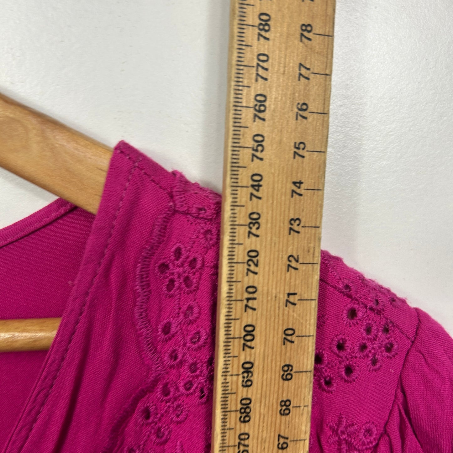 Autograph Magenta Broderie Top - Size 16/Small Plus