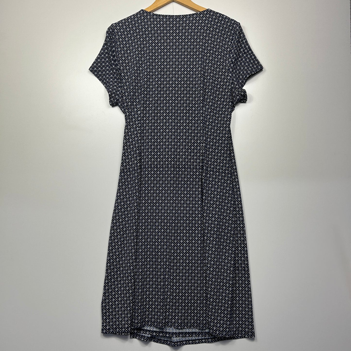 Jacqui E Dress Size 16 XL Short Sleeve Gathered Waist