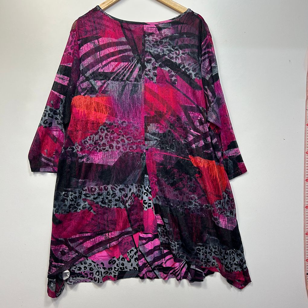 Taking Shape Pink Top - Size 20/L
