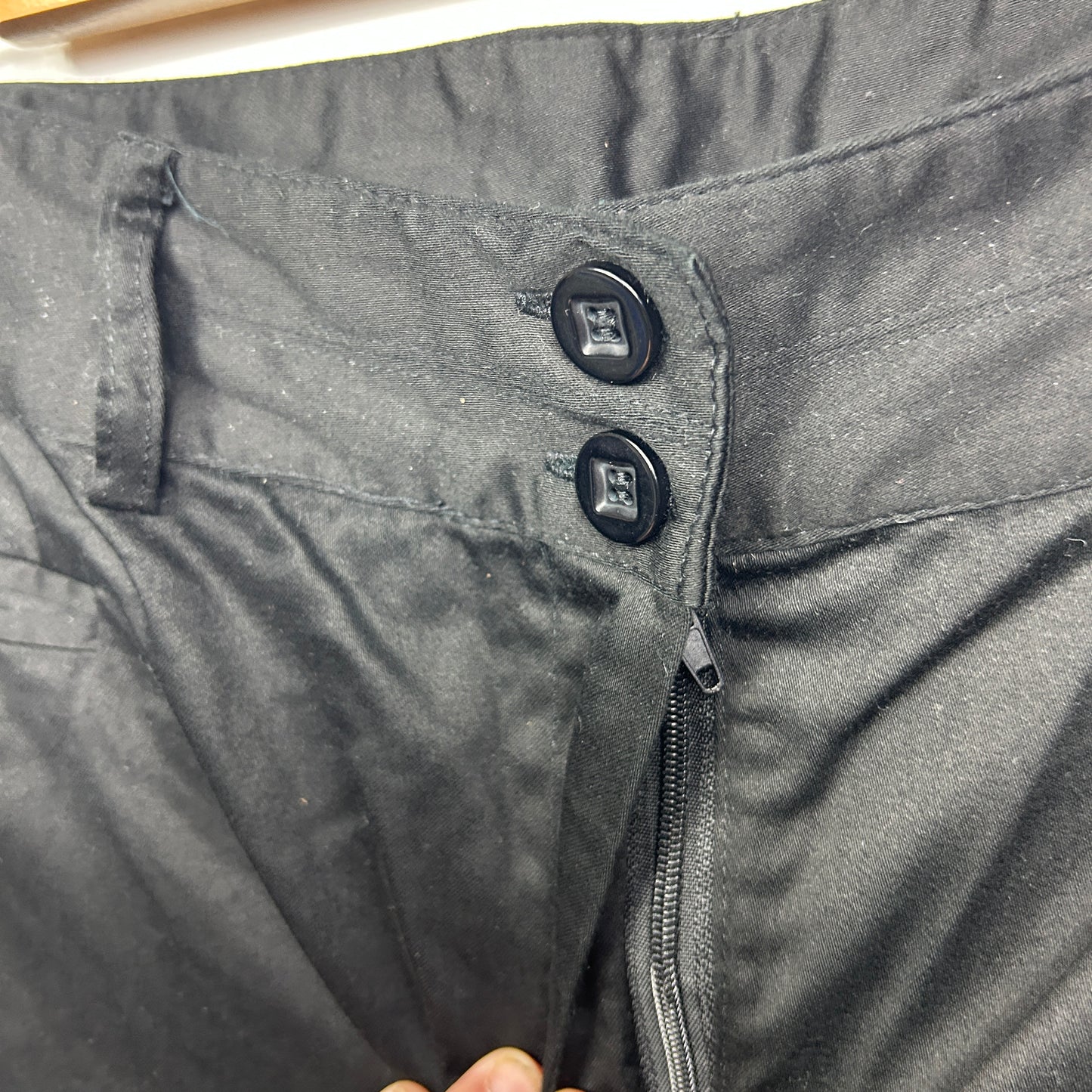 Rockmans Shorts Size 14 Black Zip Fly