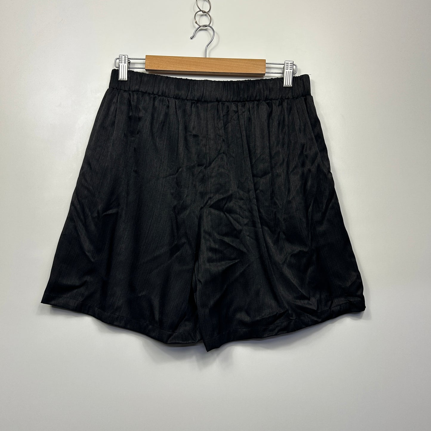 Emery Rose Shorts Size 14 16 XL Black Pockets