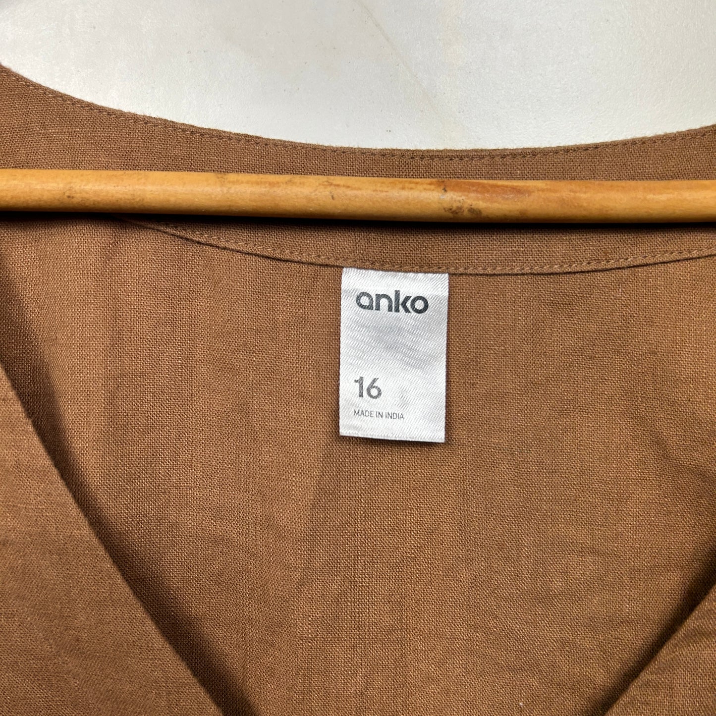Anko Top Size 16 Sleeveless Linen Blend Tan