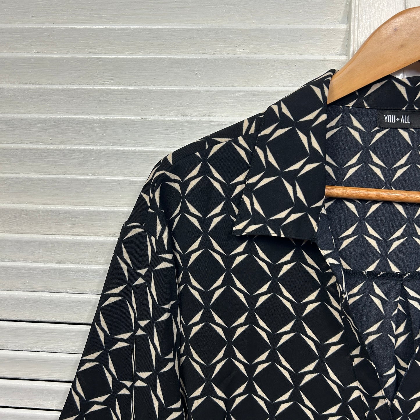 You & All Top Size 16 Black Long Sleeve Button Up