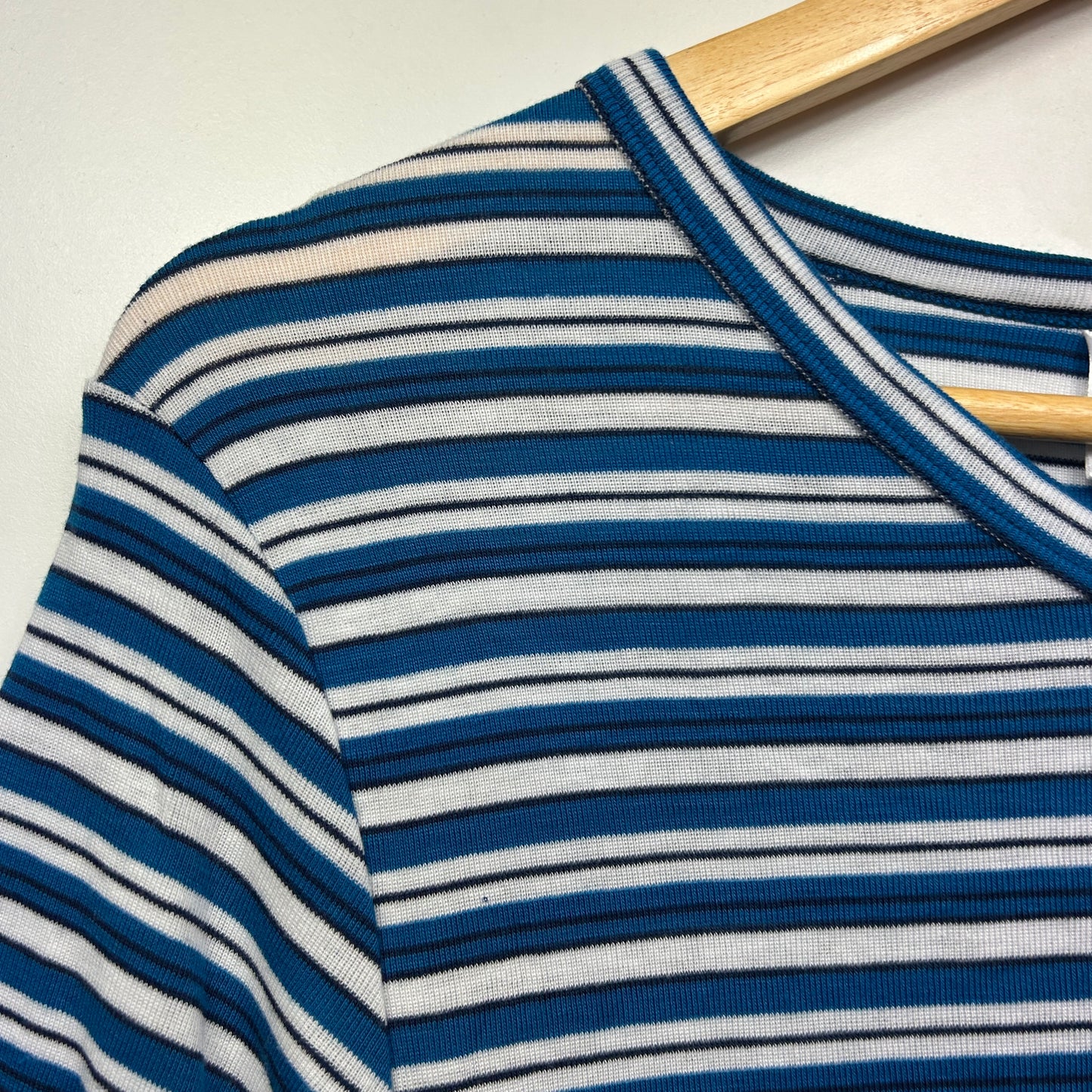 Kathmandu Top Size XL 16 Short Sleeve Striped Blue White