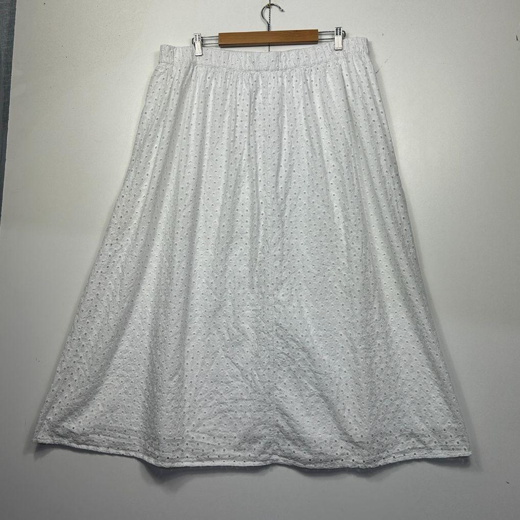 Anko White Cotton Broderie Skirt - Size 20