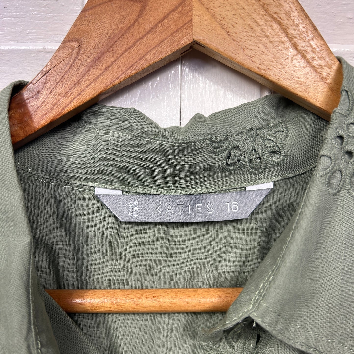 Katies Top Size 16 Olive Green Button Up 3/4 Sleeve