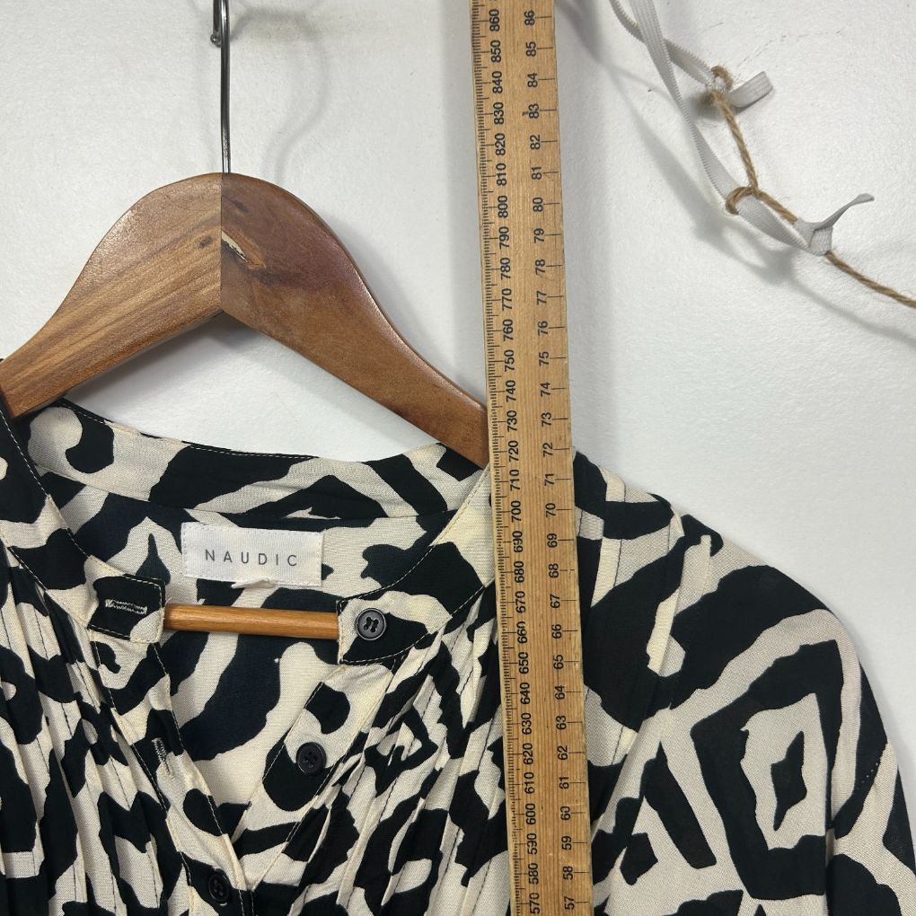 Naudic Black Top - Size L (Oversized)