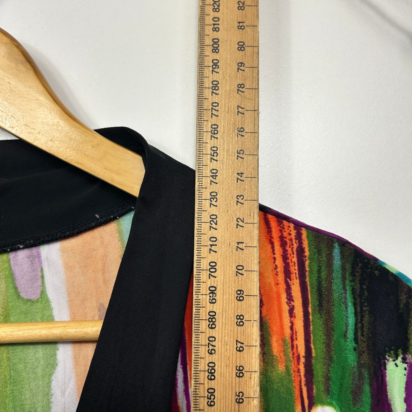 Taking Shape Top Size 12 14 XXS Short Sleeve Multicoloured