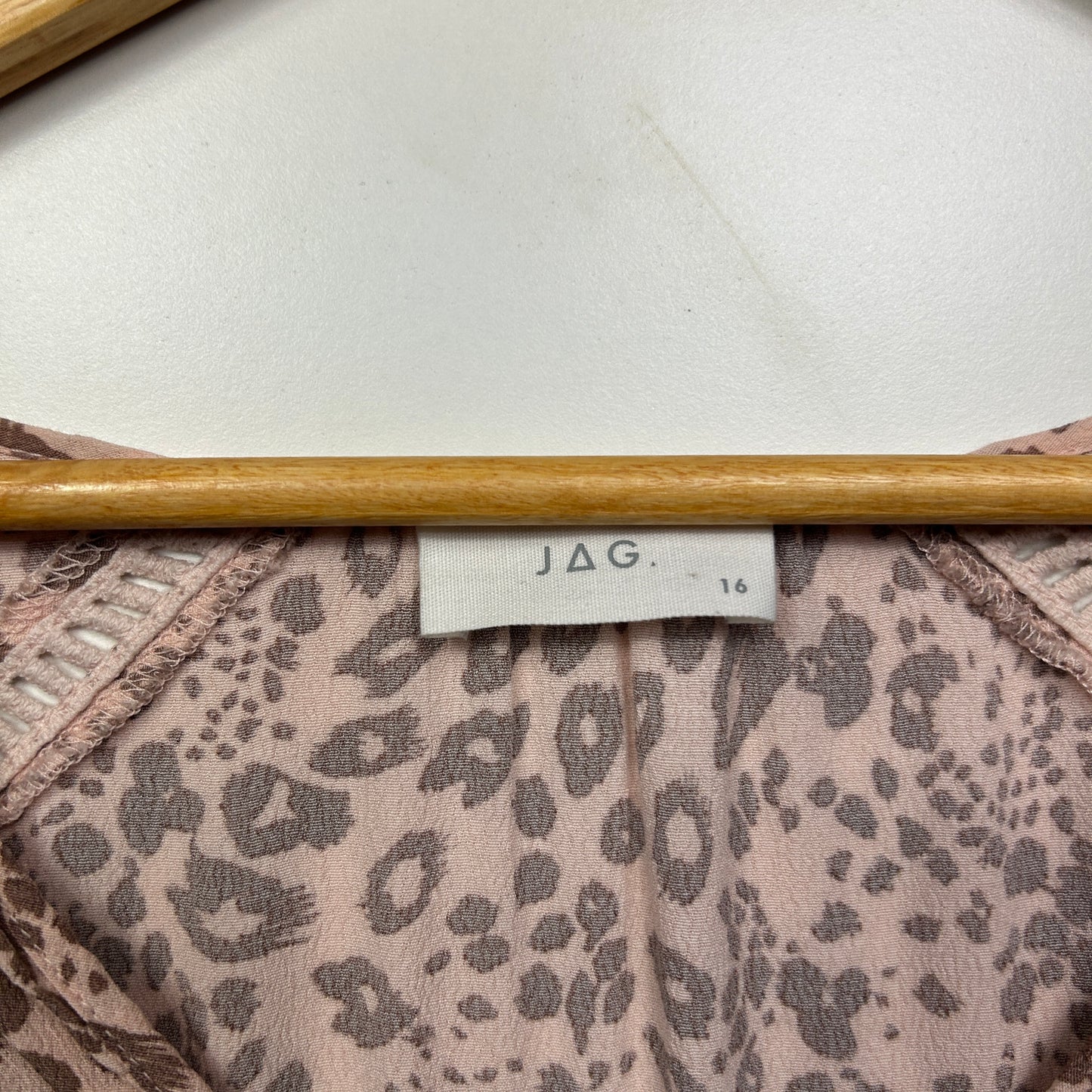 JAG Top Size 16 Long Sleeve Biege Viscose Animal Print