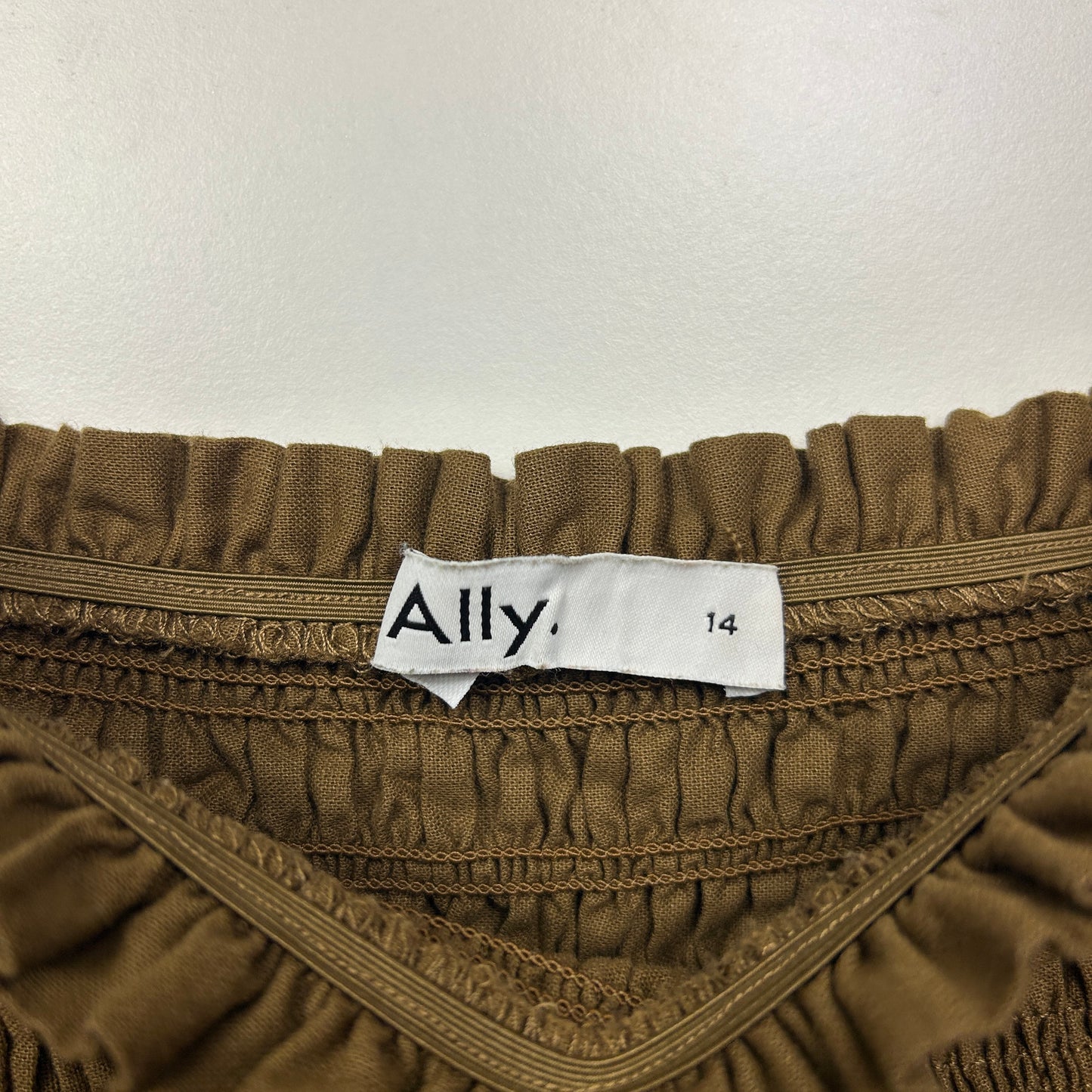 Ally Top Size 14 Long Billow Sleeve Ruched