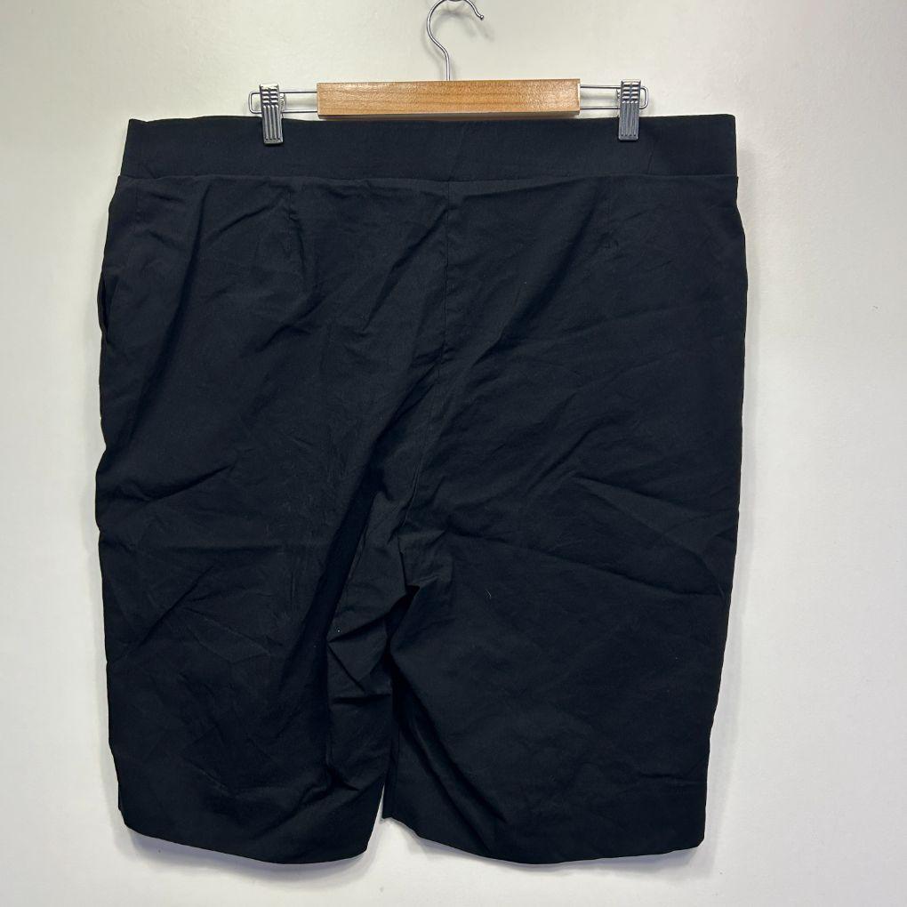 Suzanne Grae Black Shorts - Size 3XL