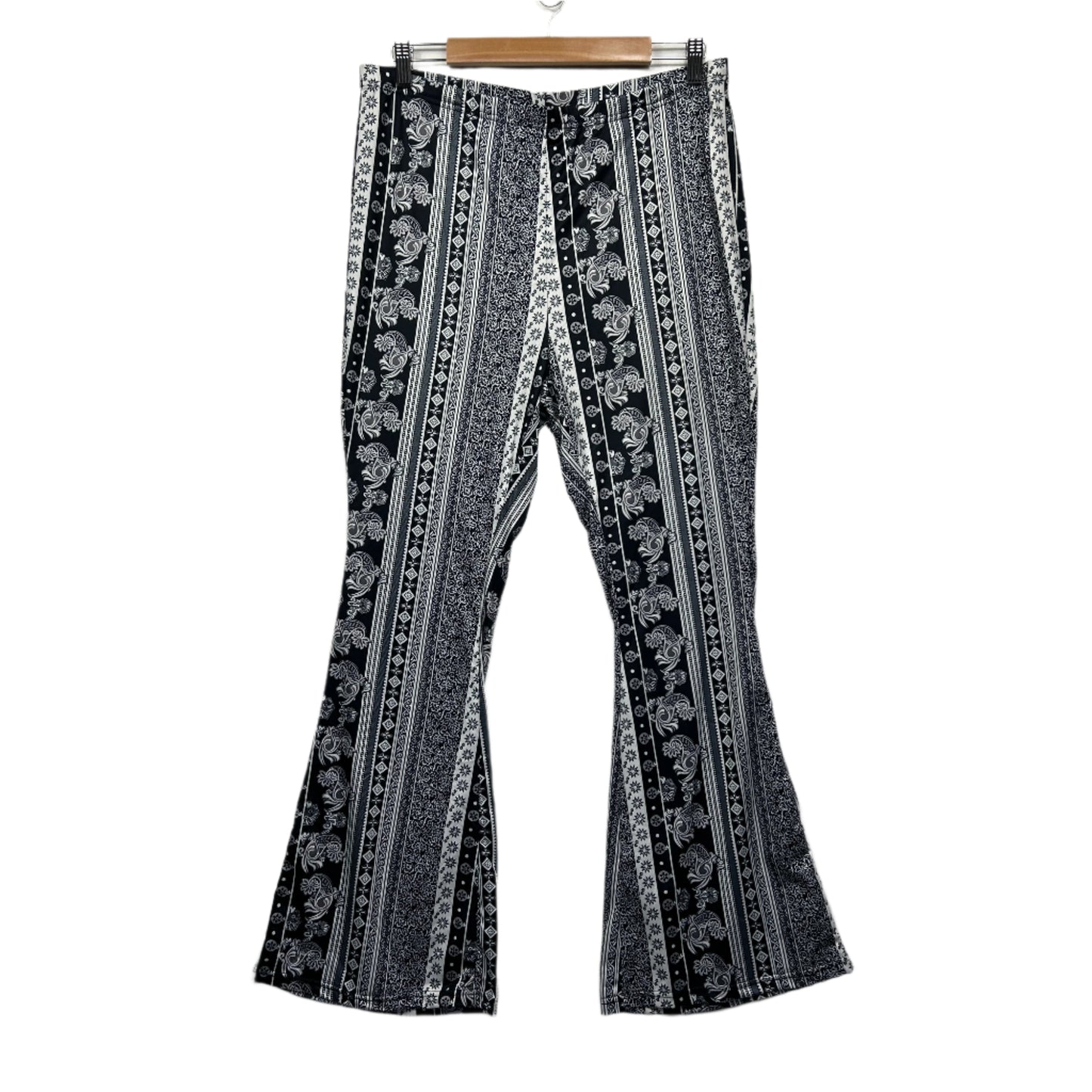 Shein Pants Size 16 18 2XL Black White Flare