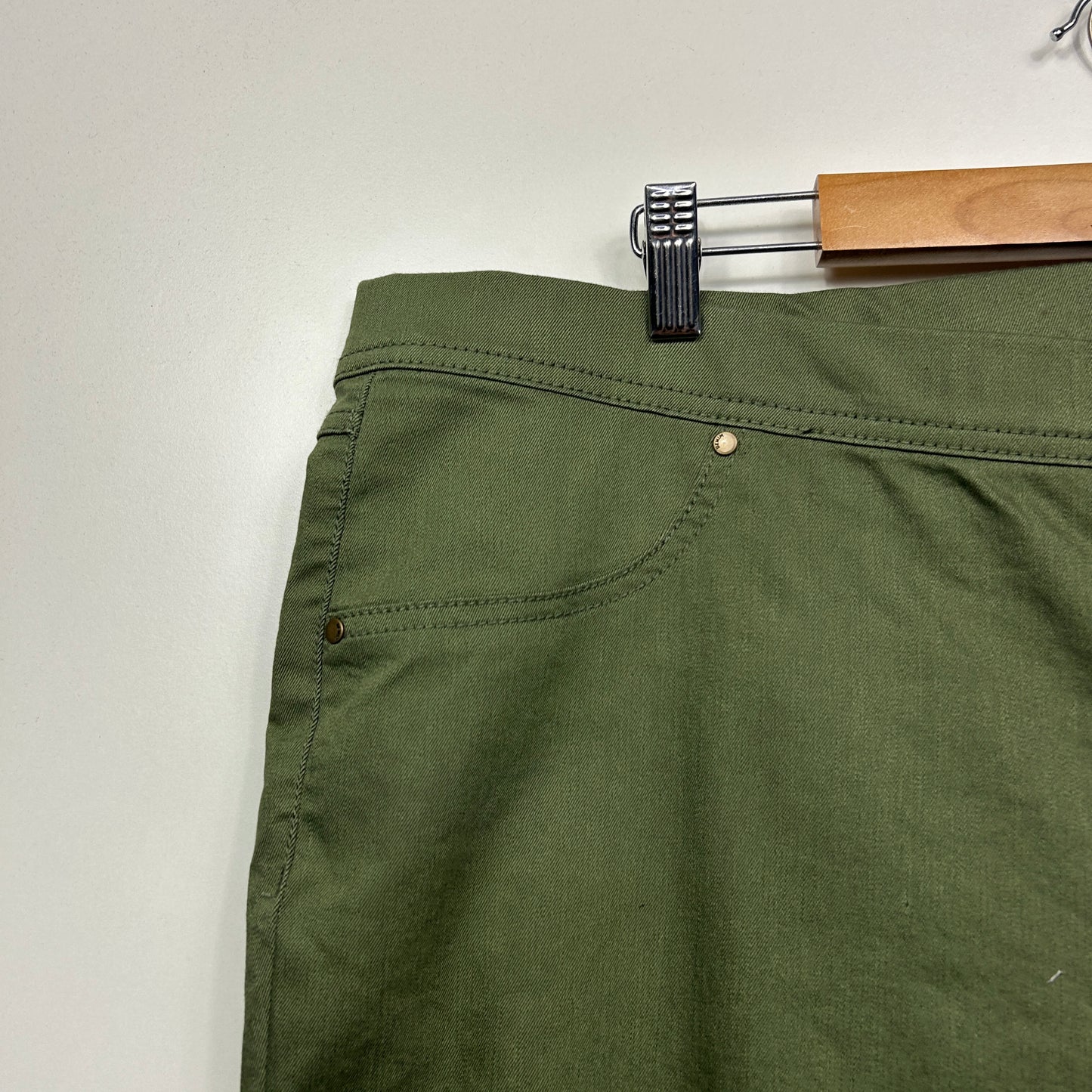 Clothing & Co Alexia Jeggings Pants Size 22 Khaki Green New