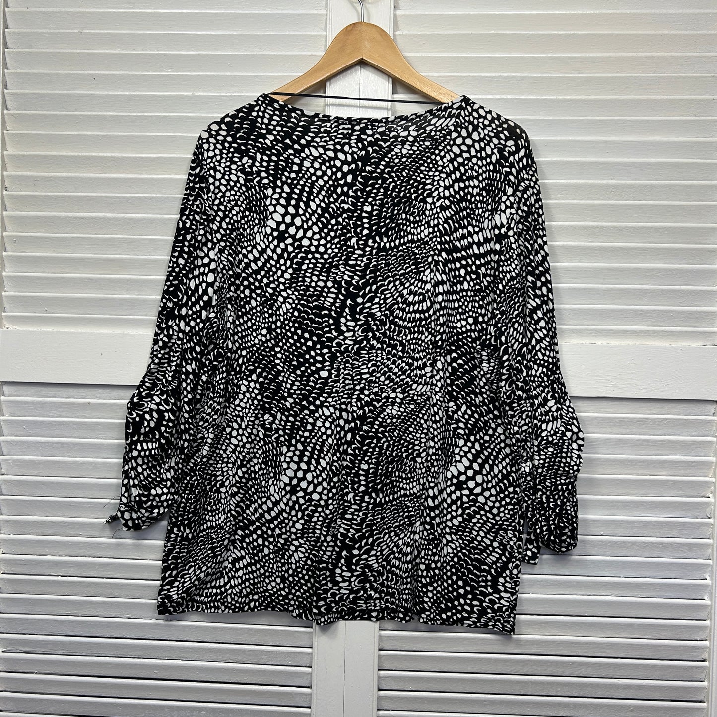 Rockmans Top Size 16 XL 3/4 Sleeve Black White New