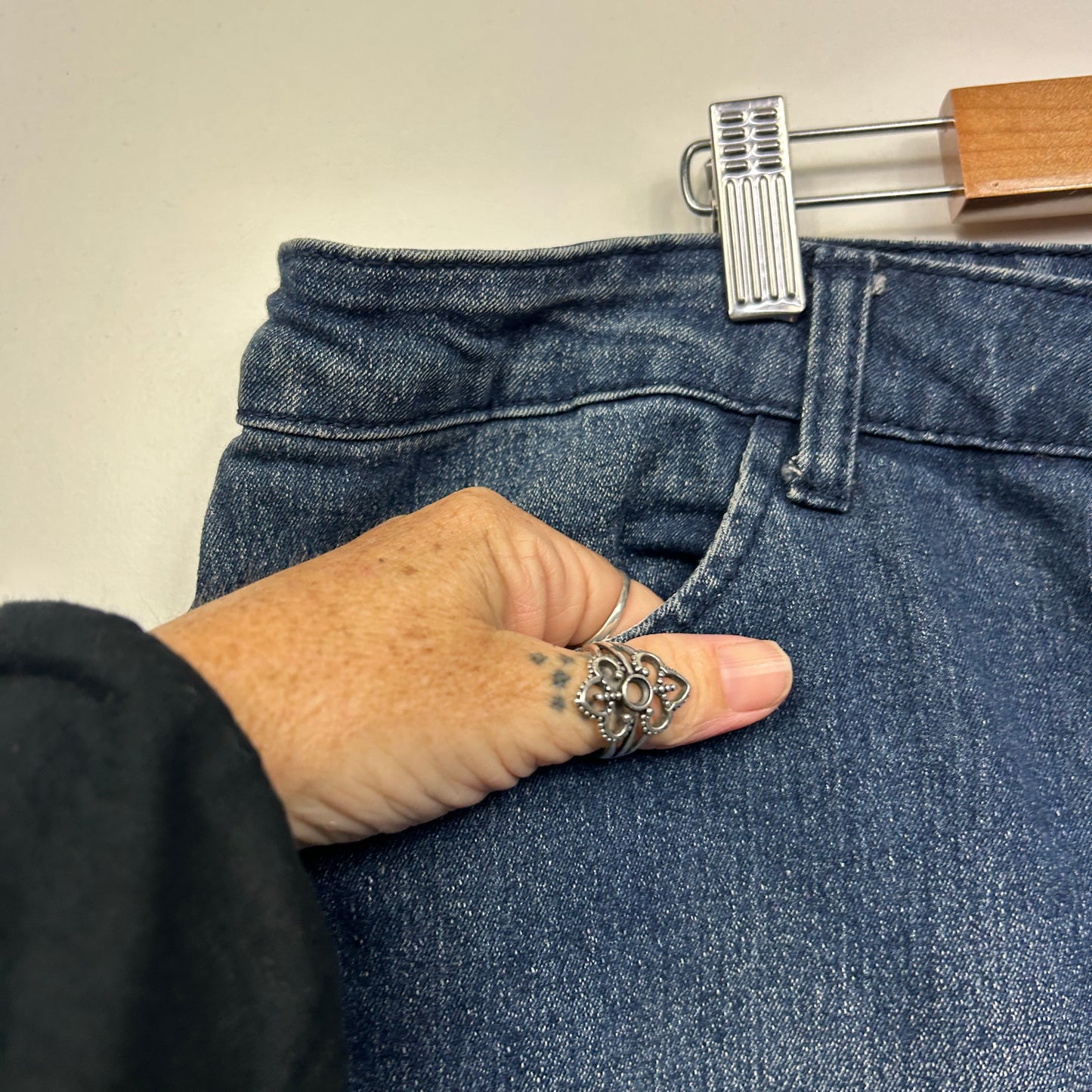City Chic Denim Cropped Pants Size 20 Blue Pockets