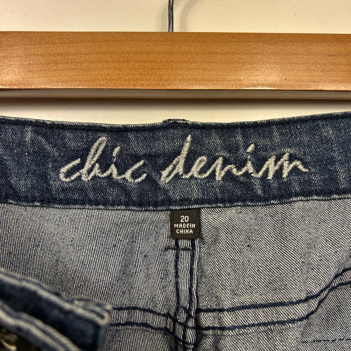 City Chic Denim Cropped Pants Size 20 Blue Pockets