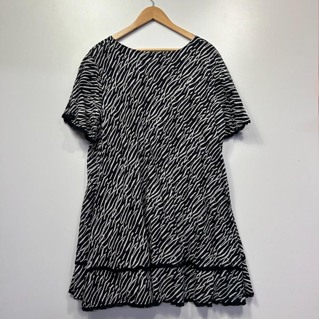 Black and White Zebra Print Cotton Top - Size 16/18