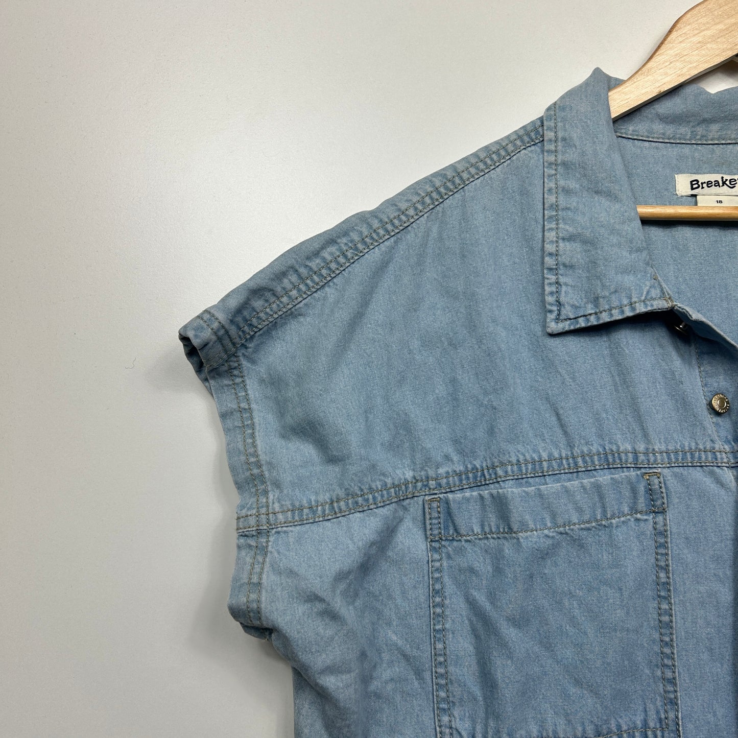 Breakers Jumpsuit Size 18 Blue Chambray Short Sleeve Pockets