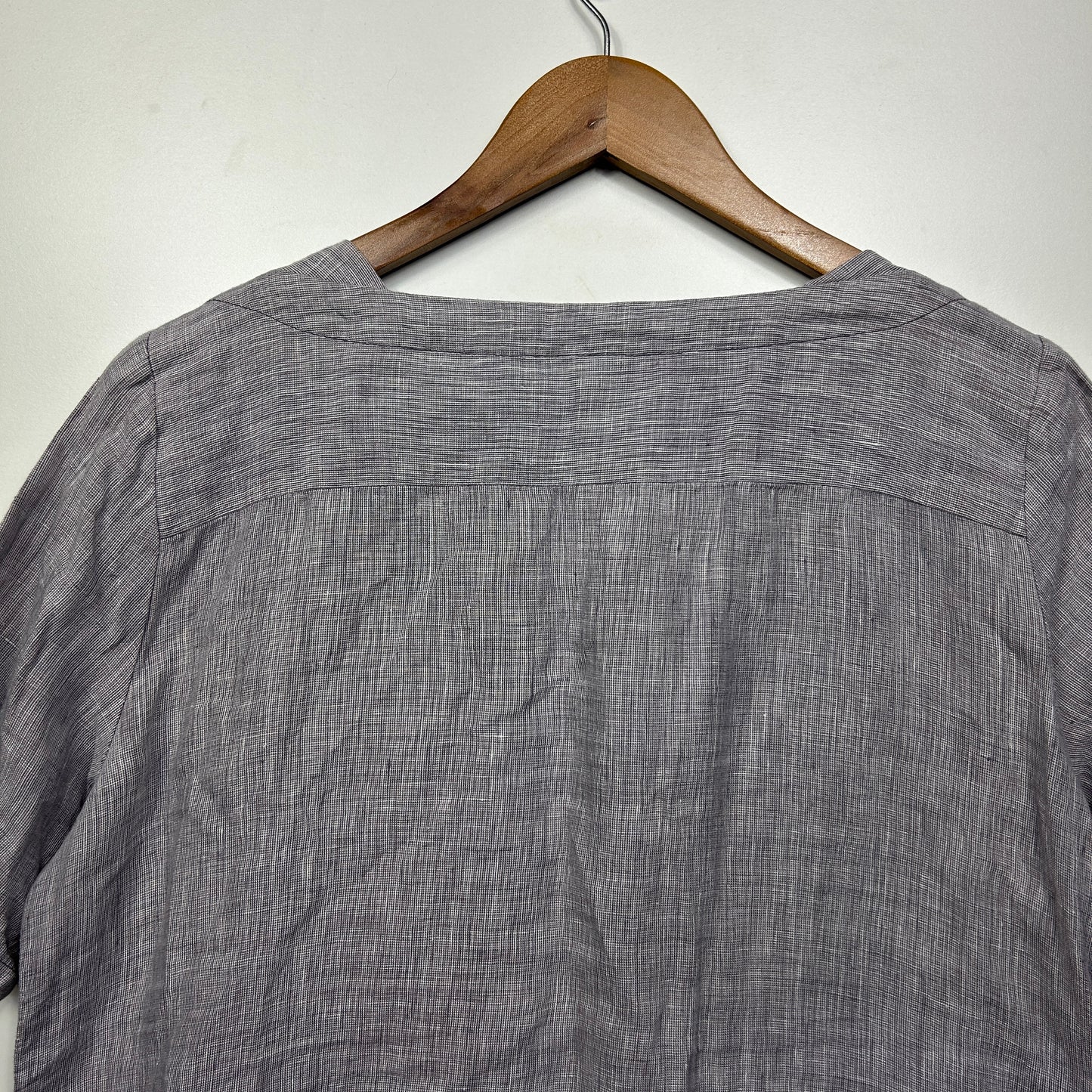 Blue Illusion Linen Top Size Large 14 Short Sleeve Grey