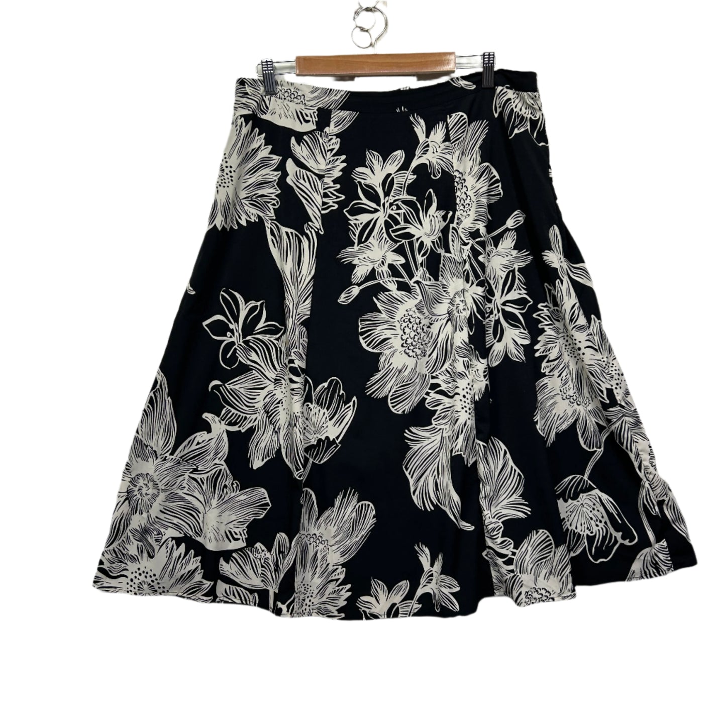 Noni B Skirt Size Large 14 Black White Floral