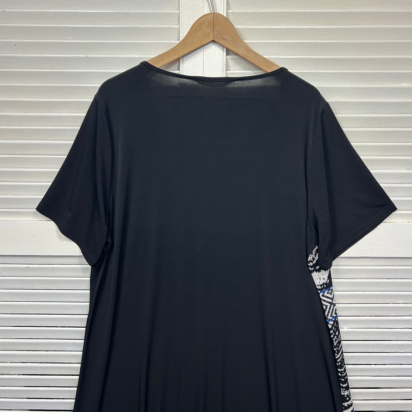 Virtuelle Dress Size 18 Medium Plus Short Sleeve Midi Length