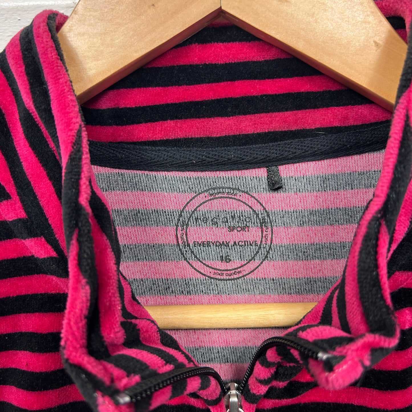 Regatta Jumper Activewear Size 16 Pink Striped Full Zip Up