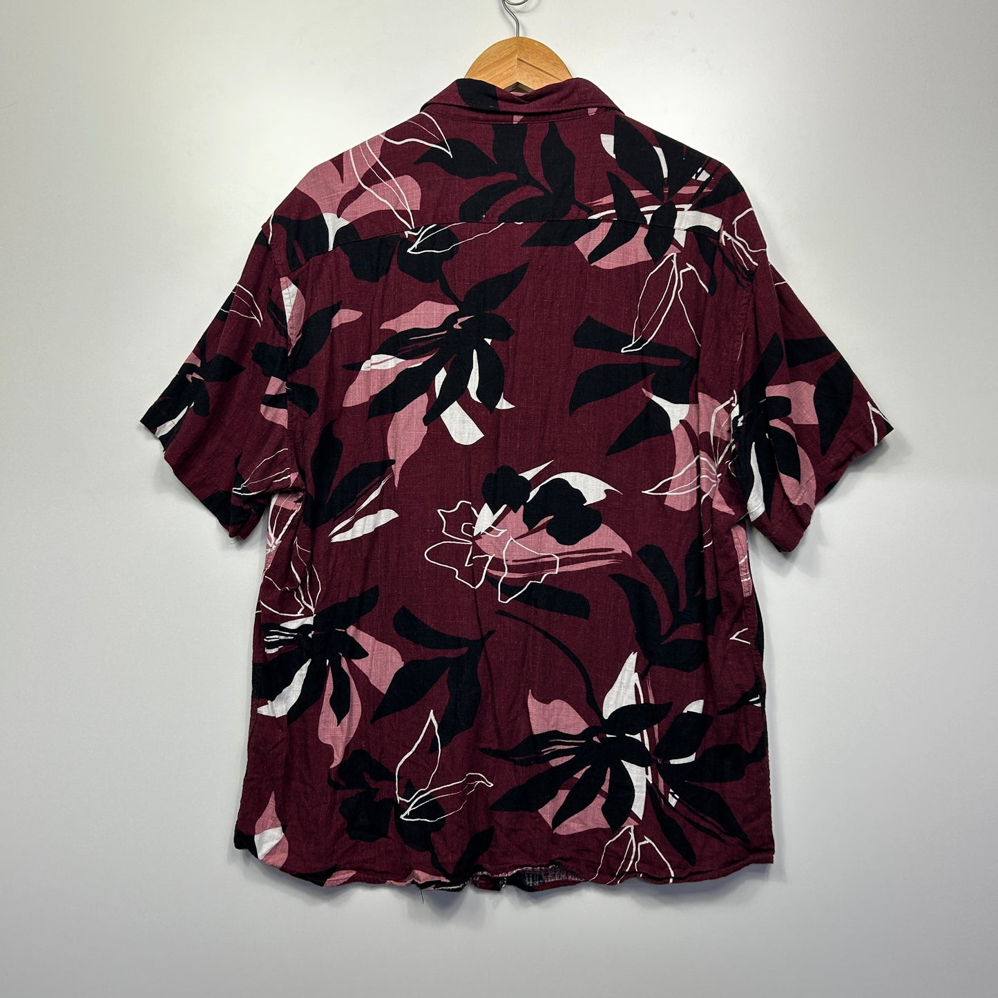 Connor Shirt Size 3Xl Slim Fit Short Sleeve Maroon Floral