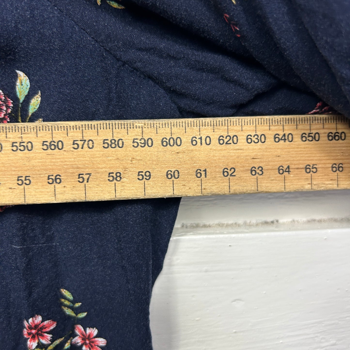 Bird Keepers Top Size 16 Navy Floral Long Roll Tab Sleeve Birdsnest