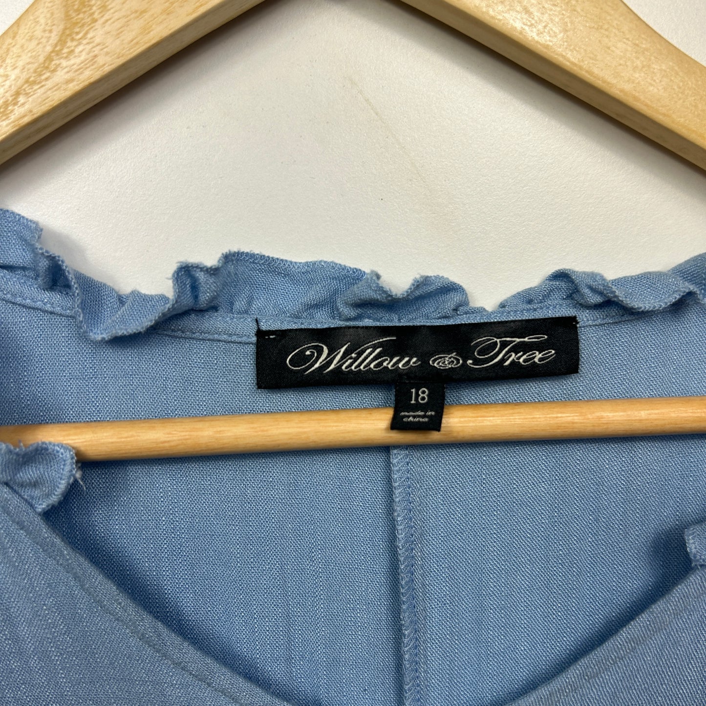 Willow Tree Top Size 18 Blue Short Sleeve Ruffles