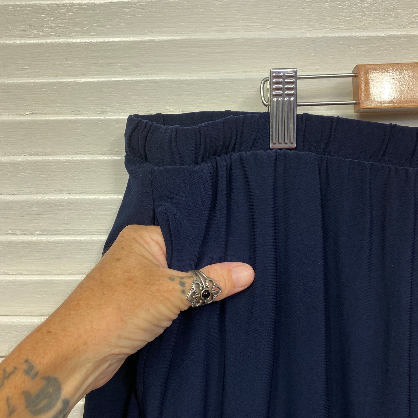 Nina Leonard Cropped Pants Size 3XL 22 24 Blue Pockets