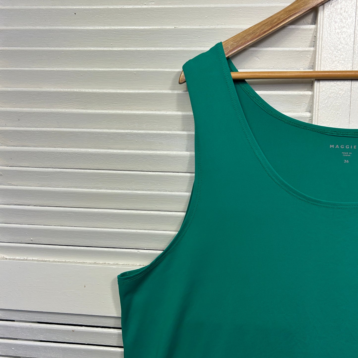 Maggie T Tank Cami Top Size 26 Green Sleeveless New