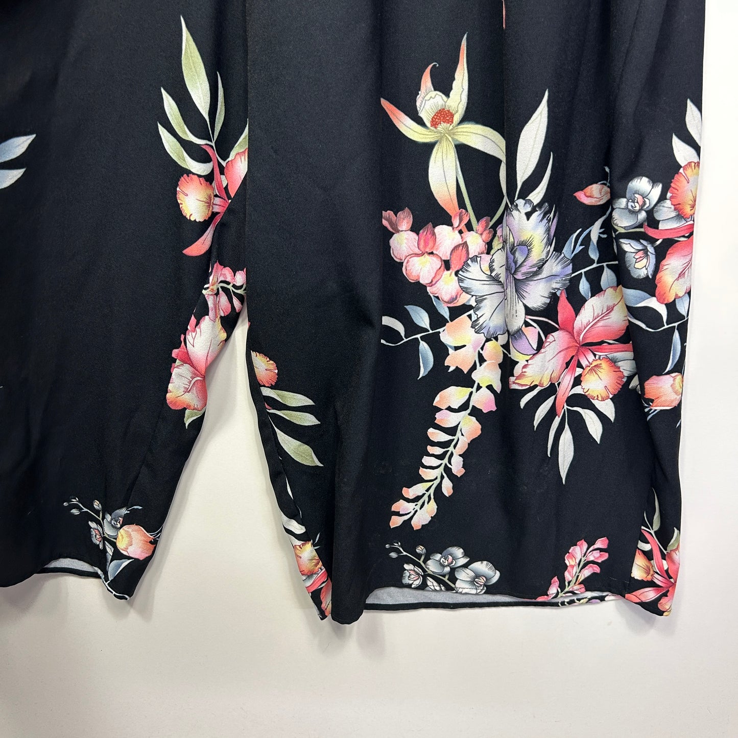 City Chic Jumpsuit Size 16? Sleeveless Pockets Black Floral Belted