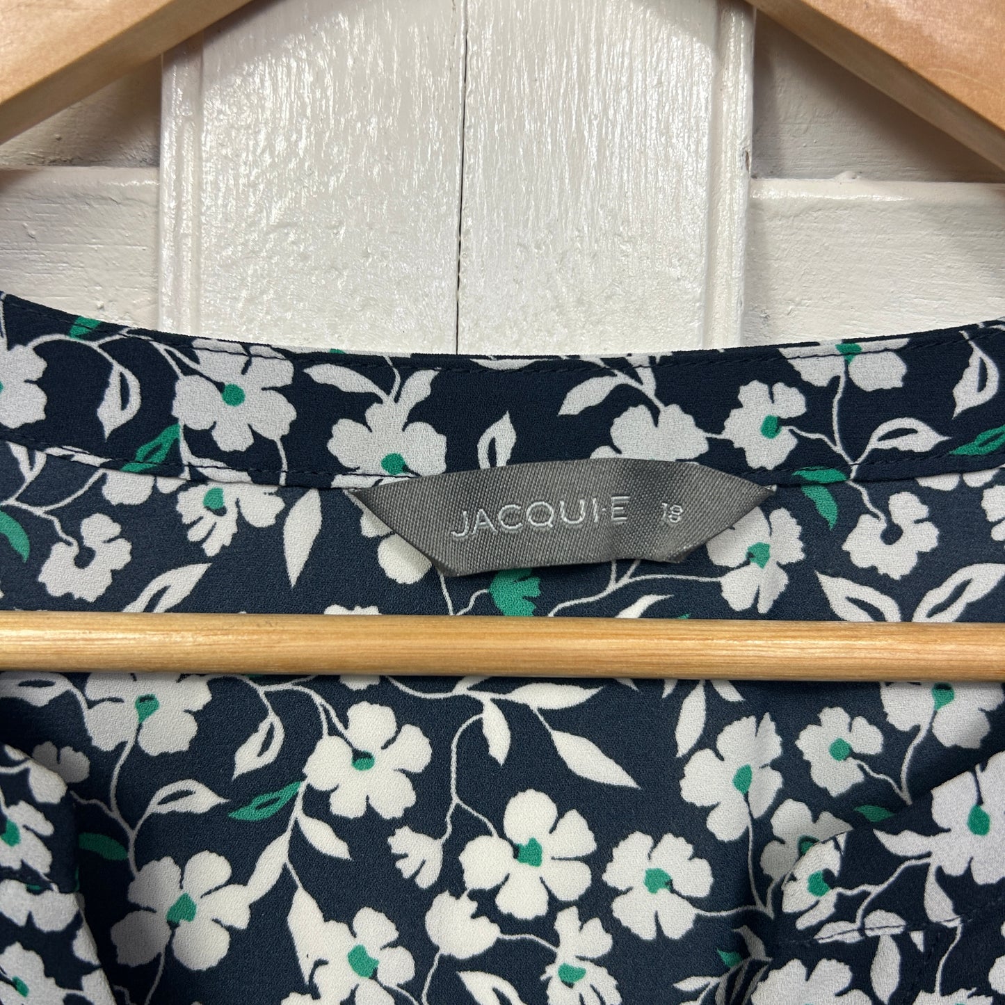 Jacqui E Dresses Size 14 Navy Floral Short Sleeve Belt