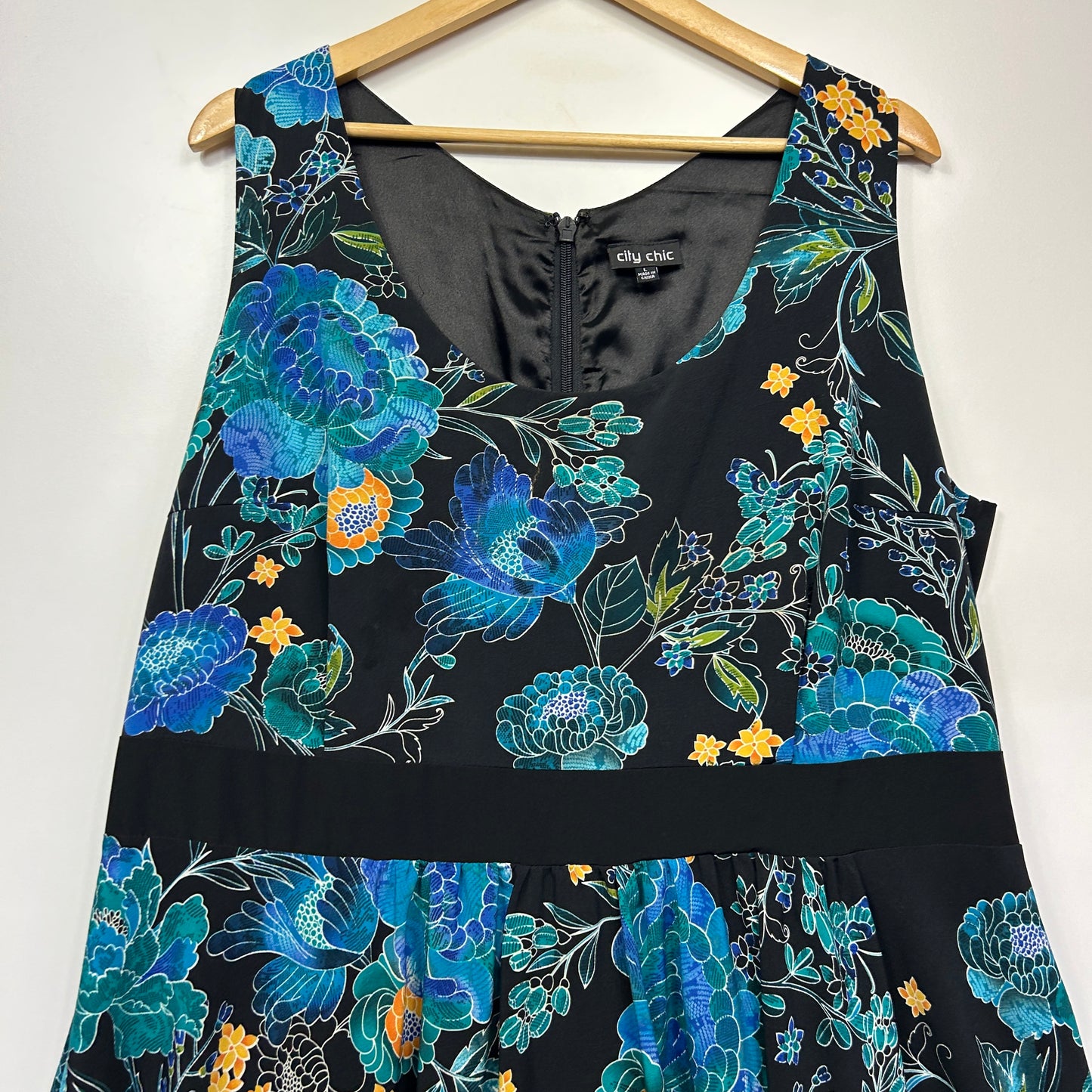 City Chic Dress Size 20 Large Plus Sleeve Fit & Flare Floral