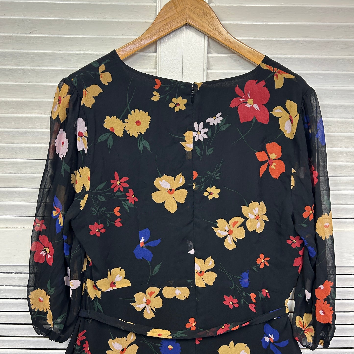 Jacqui E Dress Size 16 Black Floral Long Sleeve Belted Lined