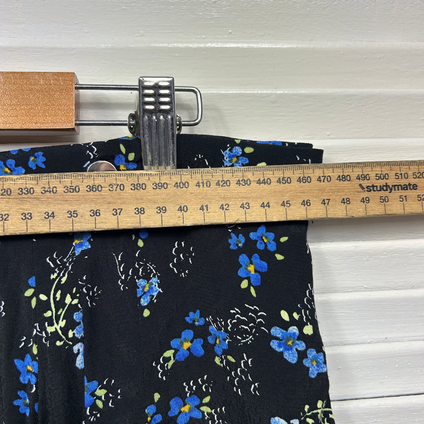 City Chic Mini Skirt Size 14 XS Plus Black Floral