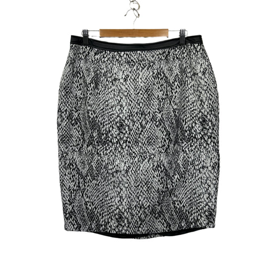 City Chic Skirt Size 14 XS Snakeskin Print Black White
