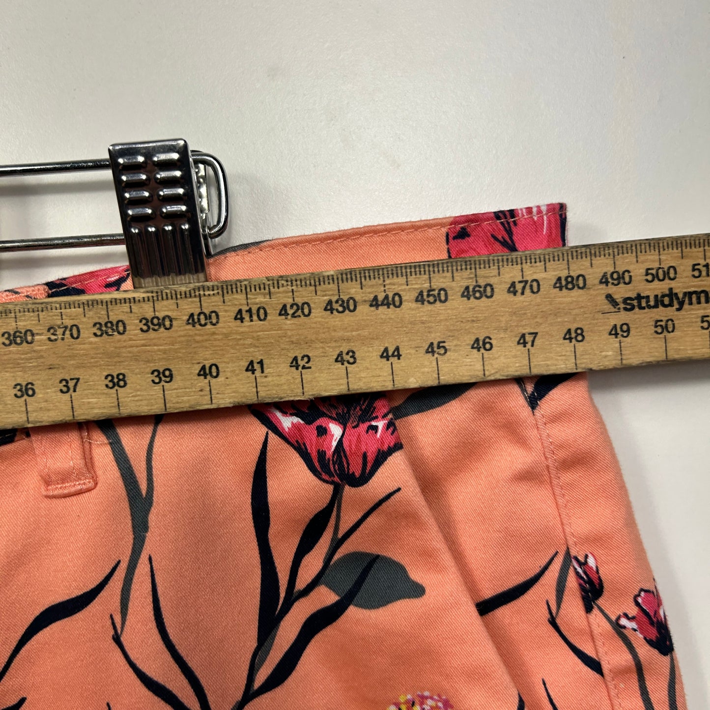 Mix Shorts Size 18 Peach Floral Pockets