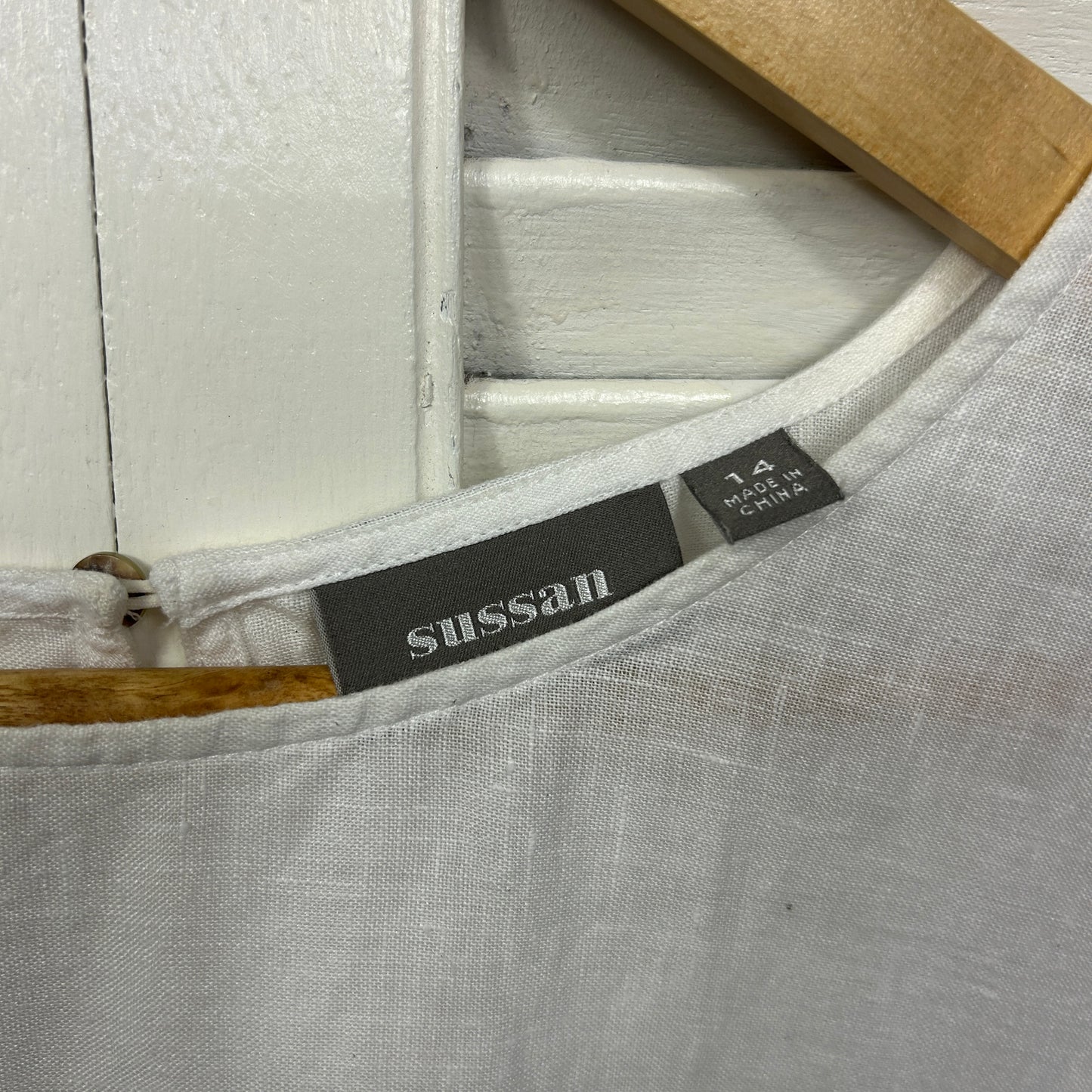 Sussan Linen Top Size 14 White Ruffle Short Sleeve