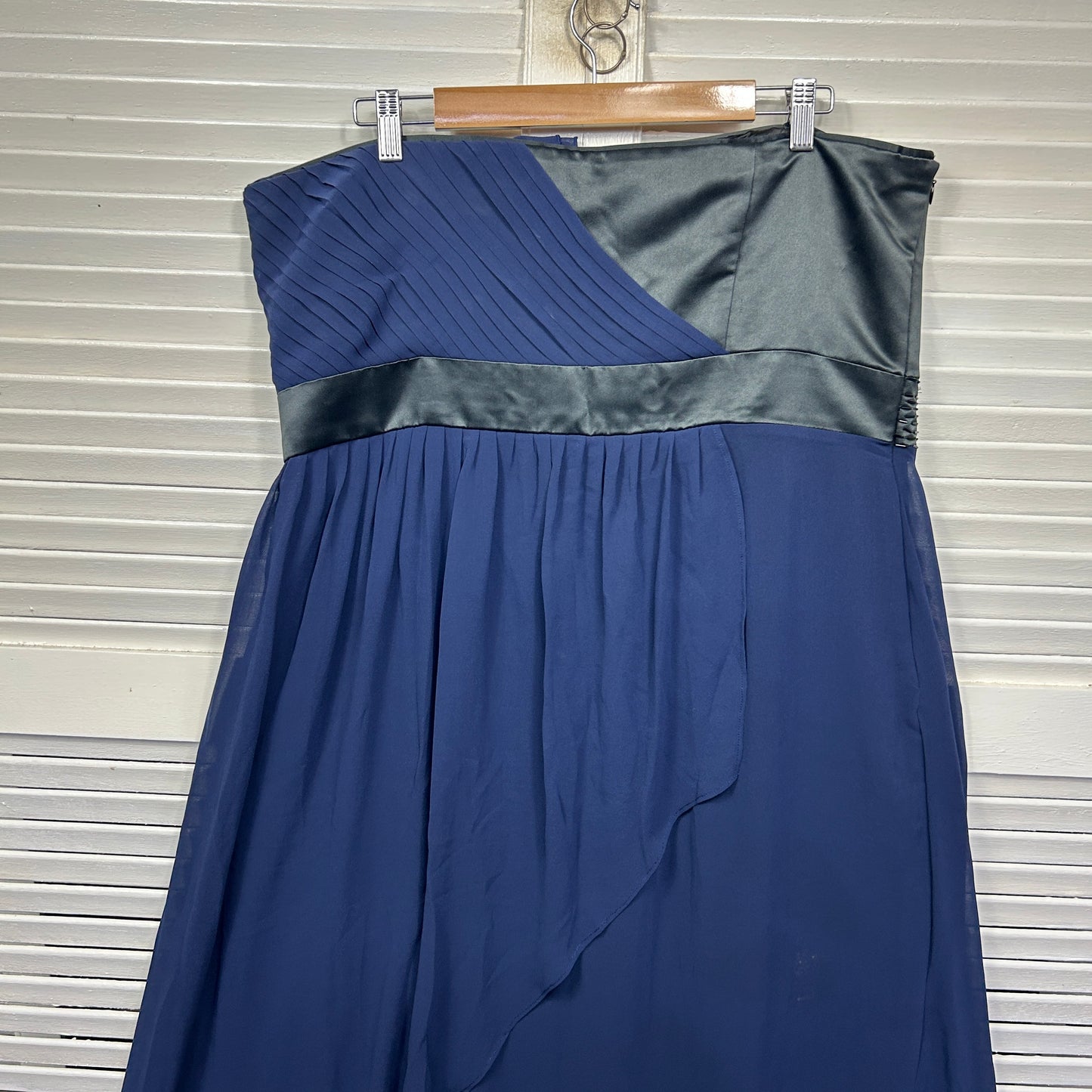 City Chic Dress Size 18 Sleeveless Evening Cocktail Formal