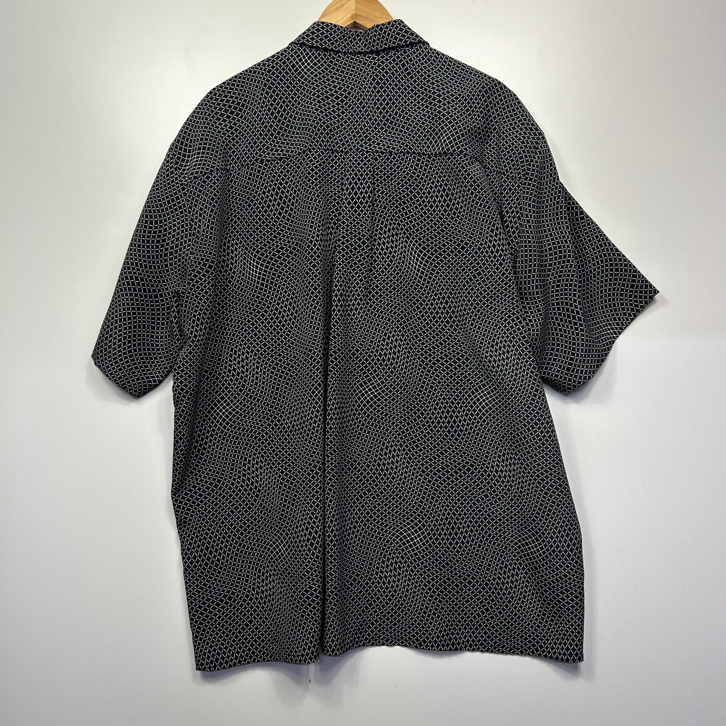 Vintage VAG Mens Shirt Size 2XL Black Short Sleeve
