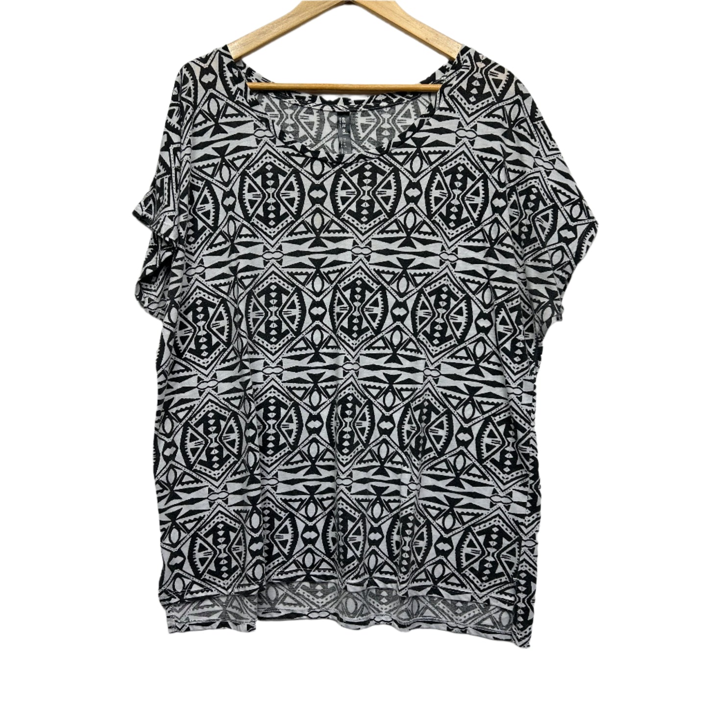 Edited Top Size 20 Black White Short Sleeve Viscose Blend