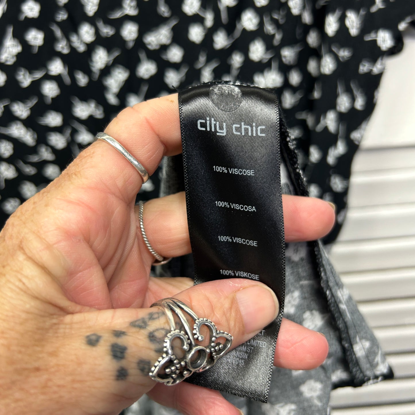 City Chic Dress Size 14 Black White Floral Short Sleeve
