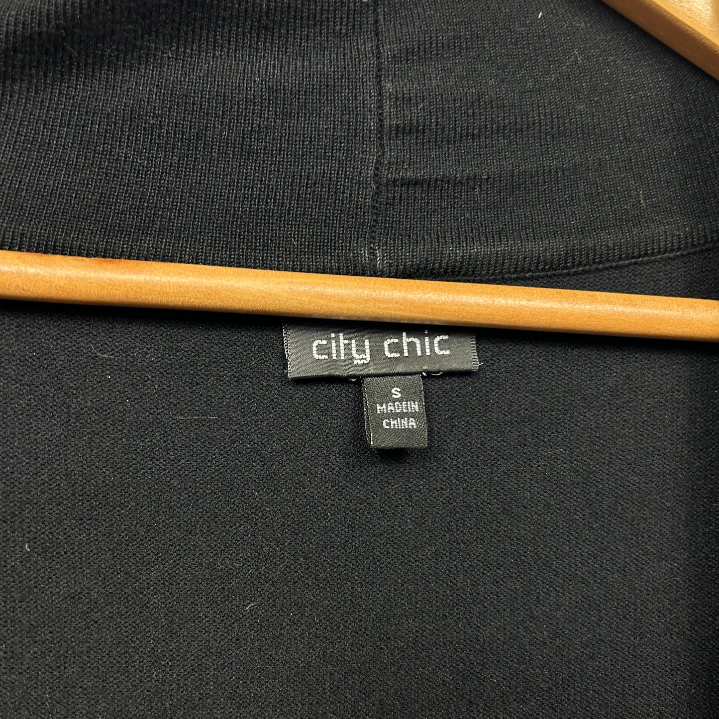 City Chic Cropped Cardigan Top Size 22 Large Plus Black Open Front