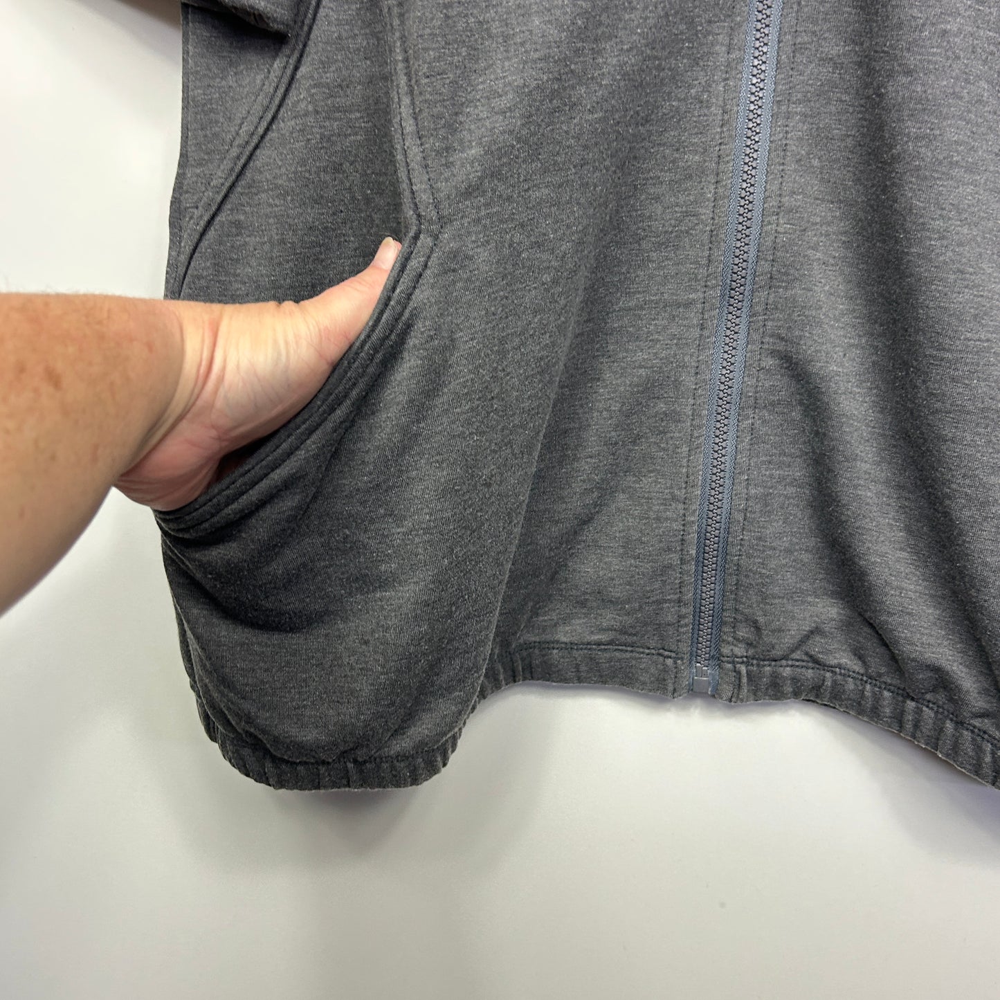 City Chic Top Shacket Size 20 22 Large Grey Short Sleeve Full Zip Up Pockets