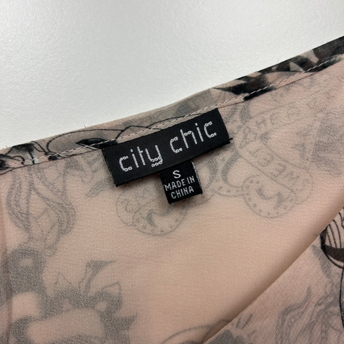 City Chic Top Size 14 16 Small Plus Pink Floral Sleeveless