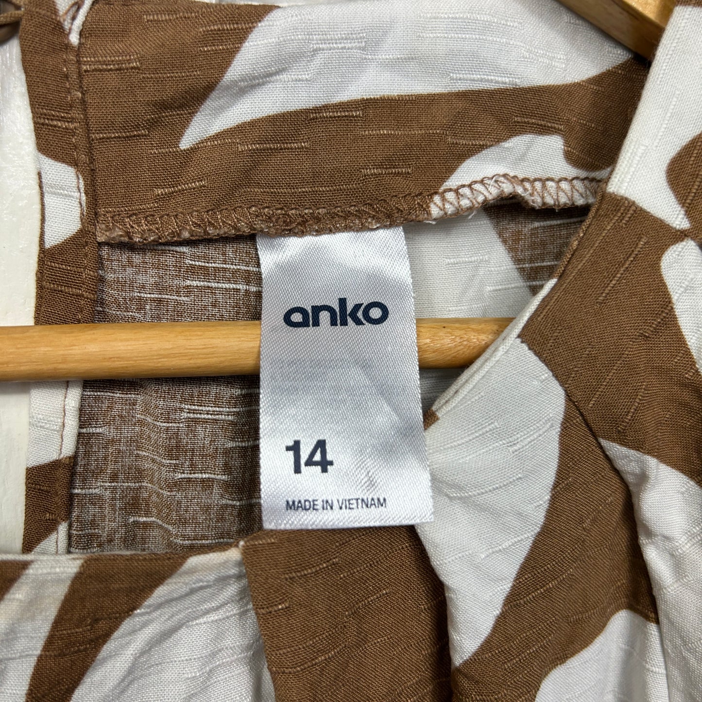 Anko Top Size 14 Tan White Short Sleeve Viscose